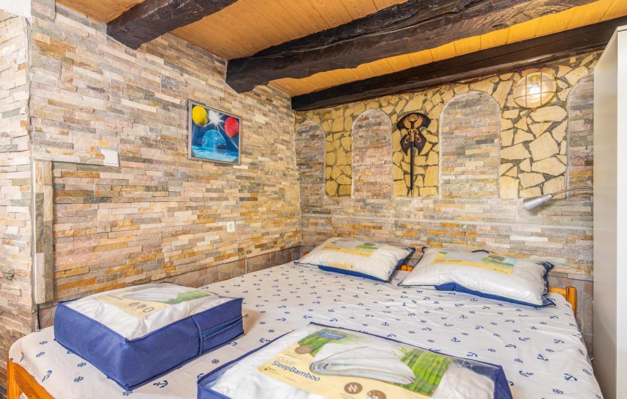 Апартаменти Stone House Knez Врбник Екстер'єр фото